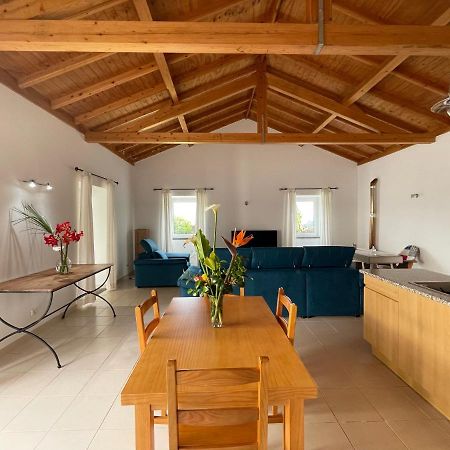 A Quinta Das Flores: Casa Do Corvo ซังตาครูซ ดัส ฟลอริช ภายนอก รูปภาพ